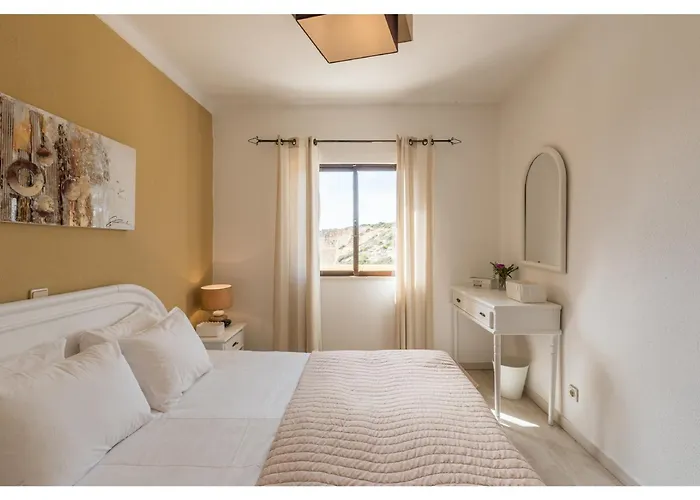 Apartment Oceanfront Escape In - Breathtaking Algarve Views *